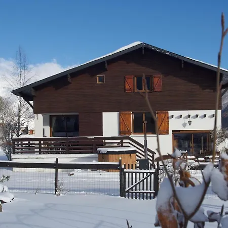 Ourea לינה וארוחת בוקר