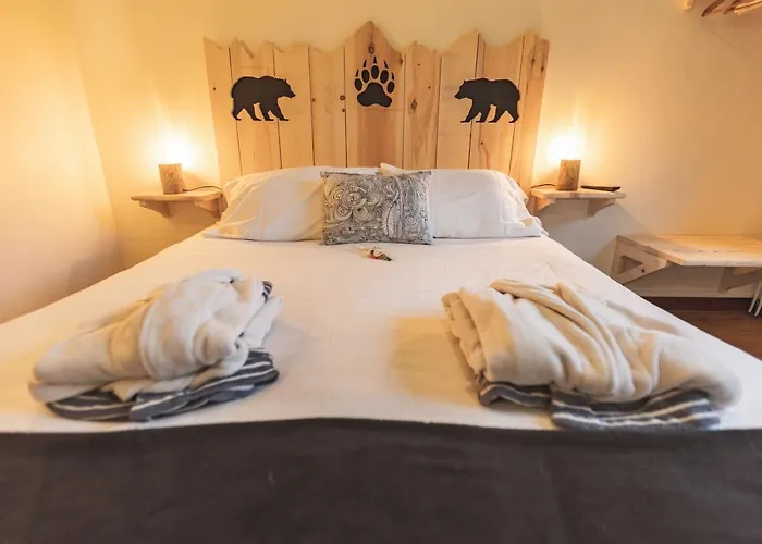 Ourea לינה וארוחת בוקר קמפן