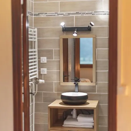 Alojamento de Acomodação e Pequeno-almoço Ourea 3*