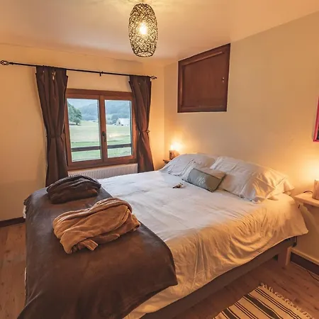 Alojamento de Acomodação e Pequeno-almoço Ourea Campan